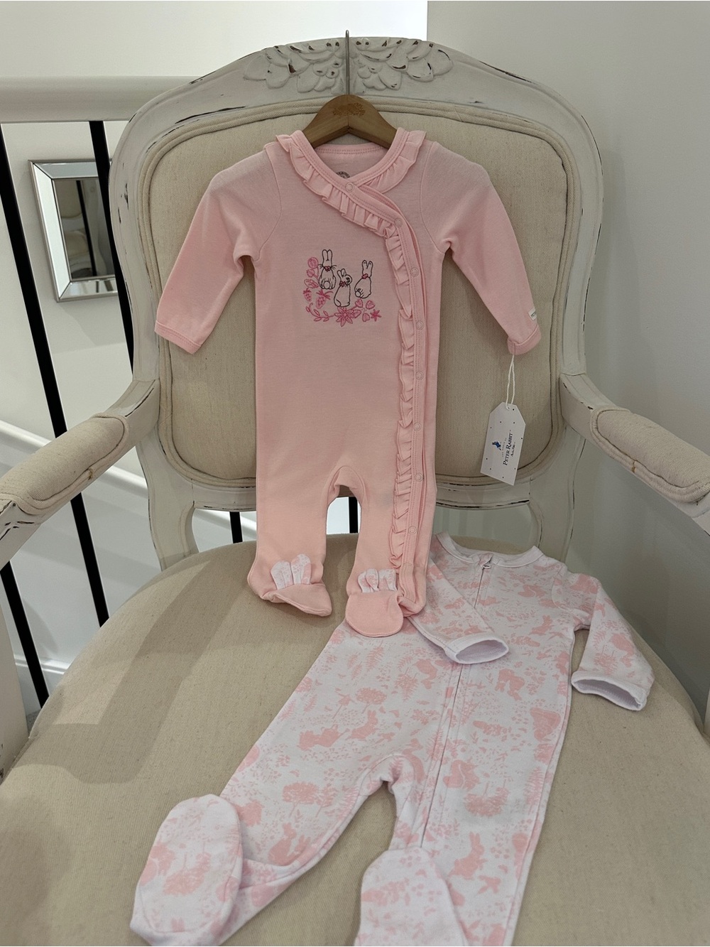 🤍 6 Mth Baby Beatrix Potter Bunny Ruffle Embroidered & Toile Footed Gift Set NWT
